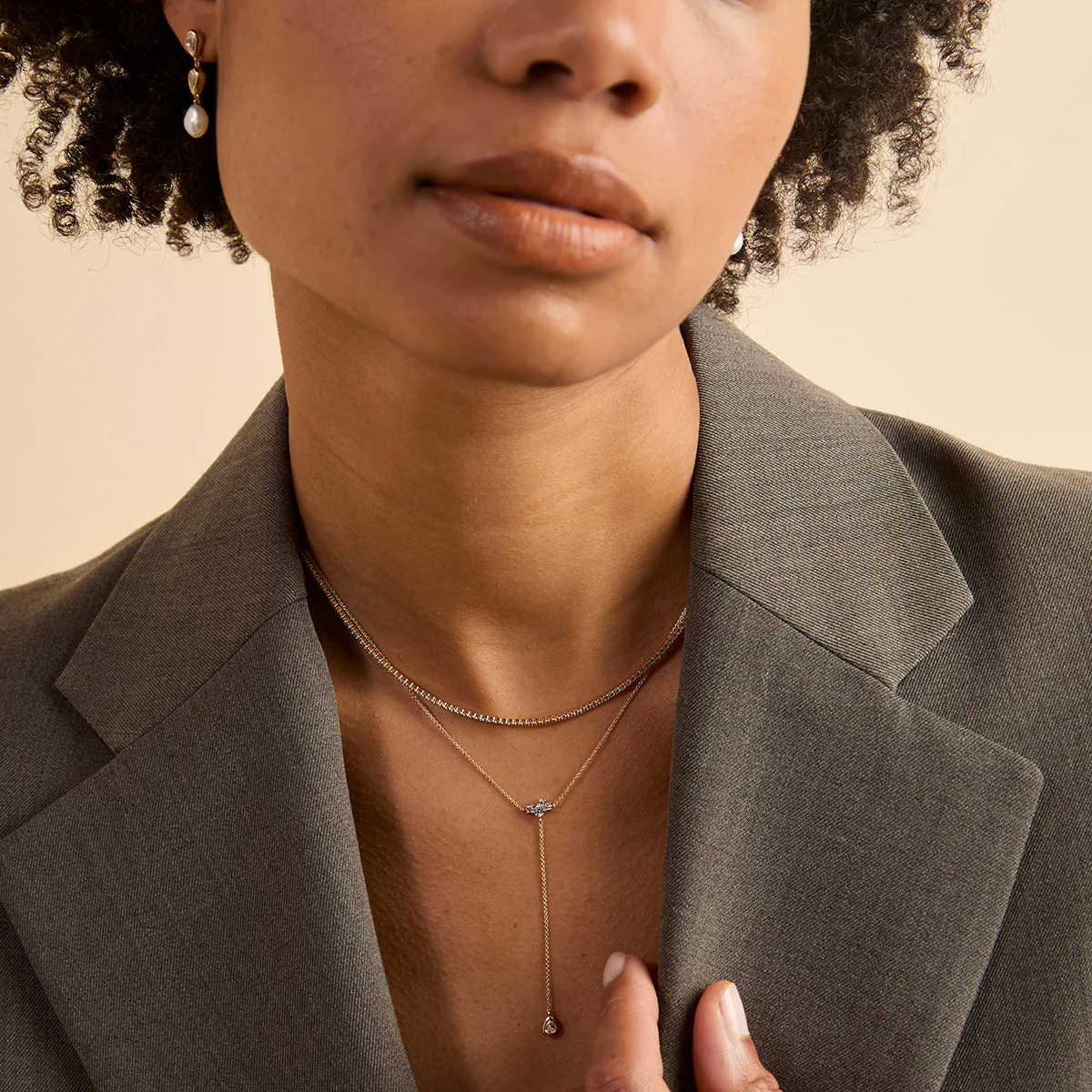 Pear Bezel Lariat Necklace in Gold - Image 6