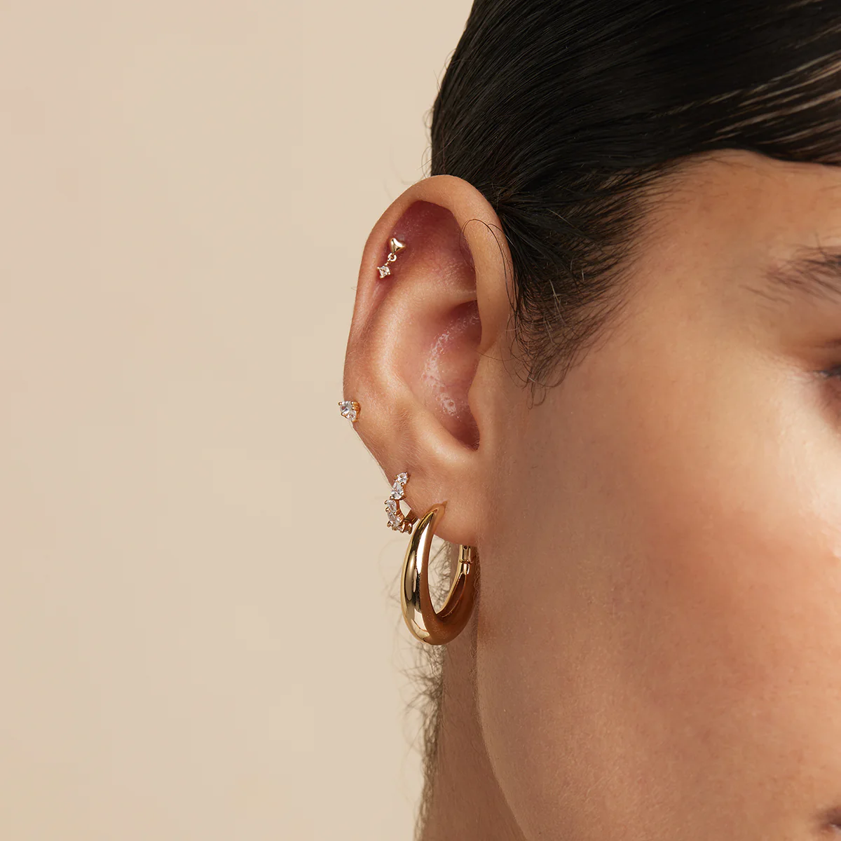 Pear Cluster Stud Earrings in Gold - Image 3