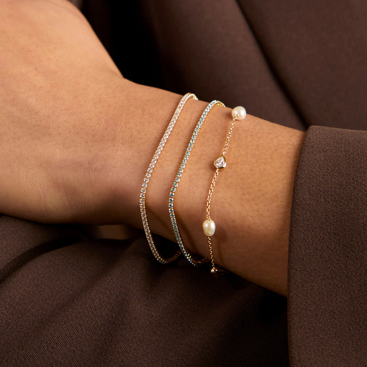 Pearl & Crystal Charm Bracelet in Gold - Image 3