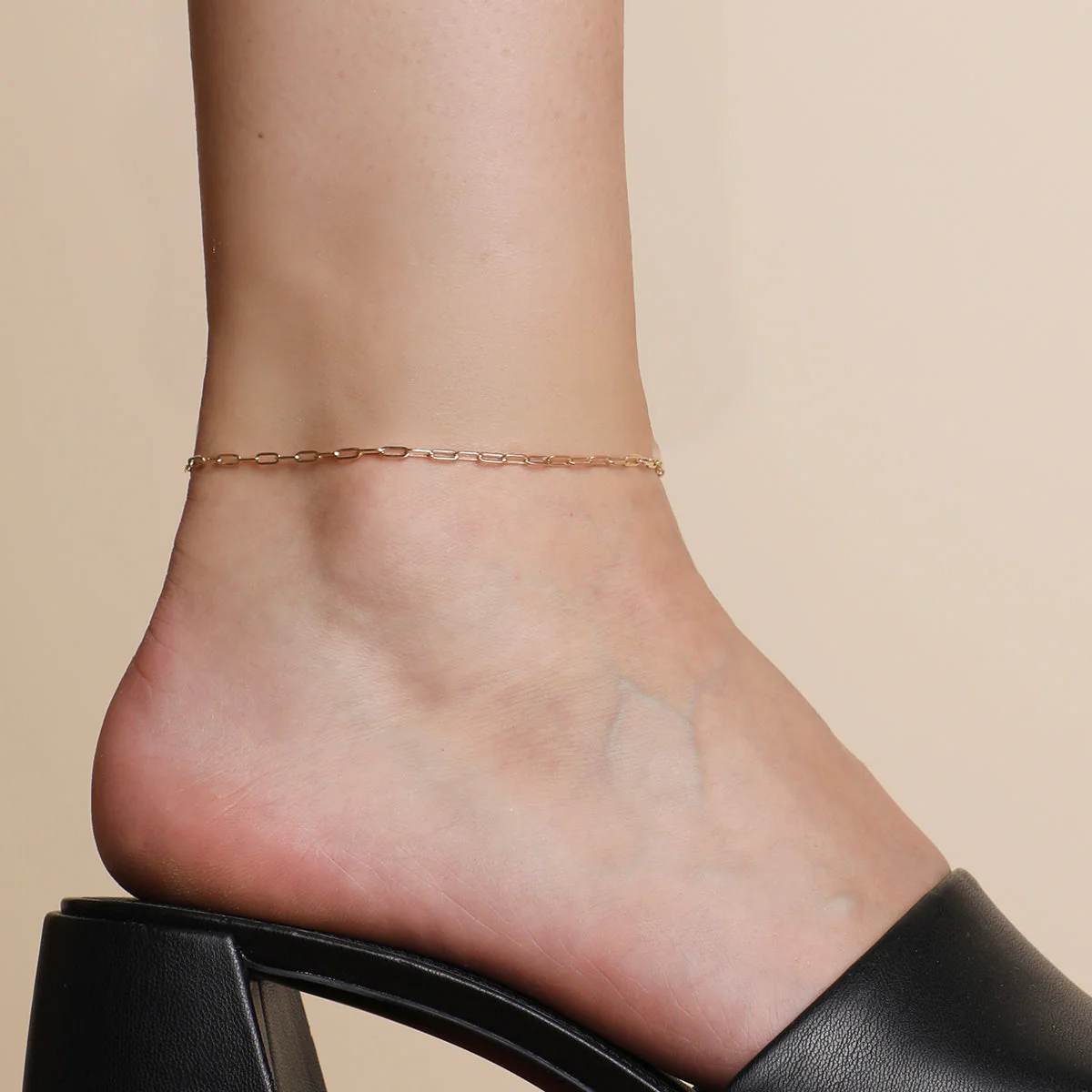 Piccadilly Story Chain Anklet in Solid Gold - Image 2