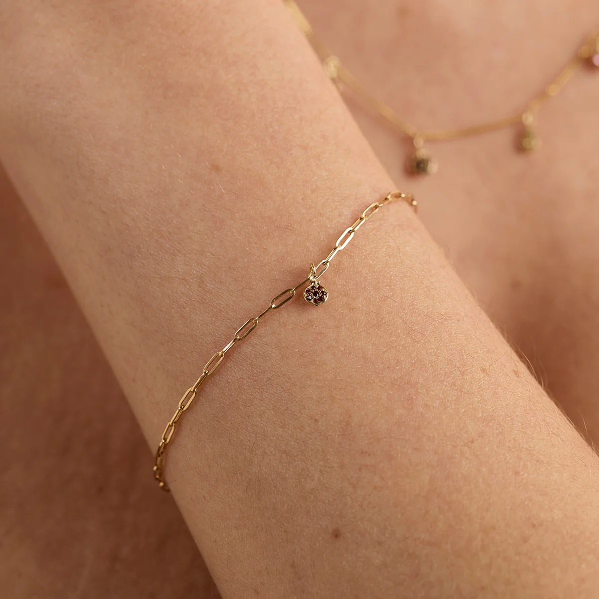 Pomegranate Charm 9k Gold - Image 4