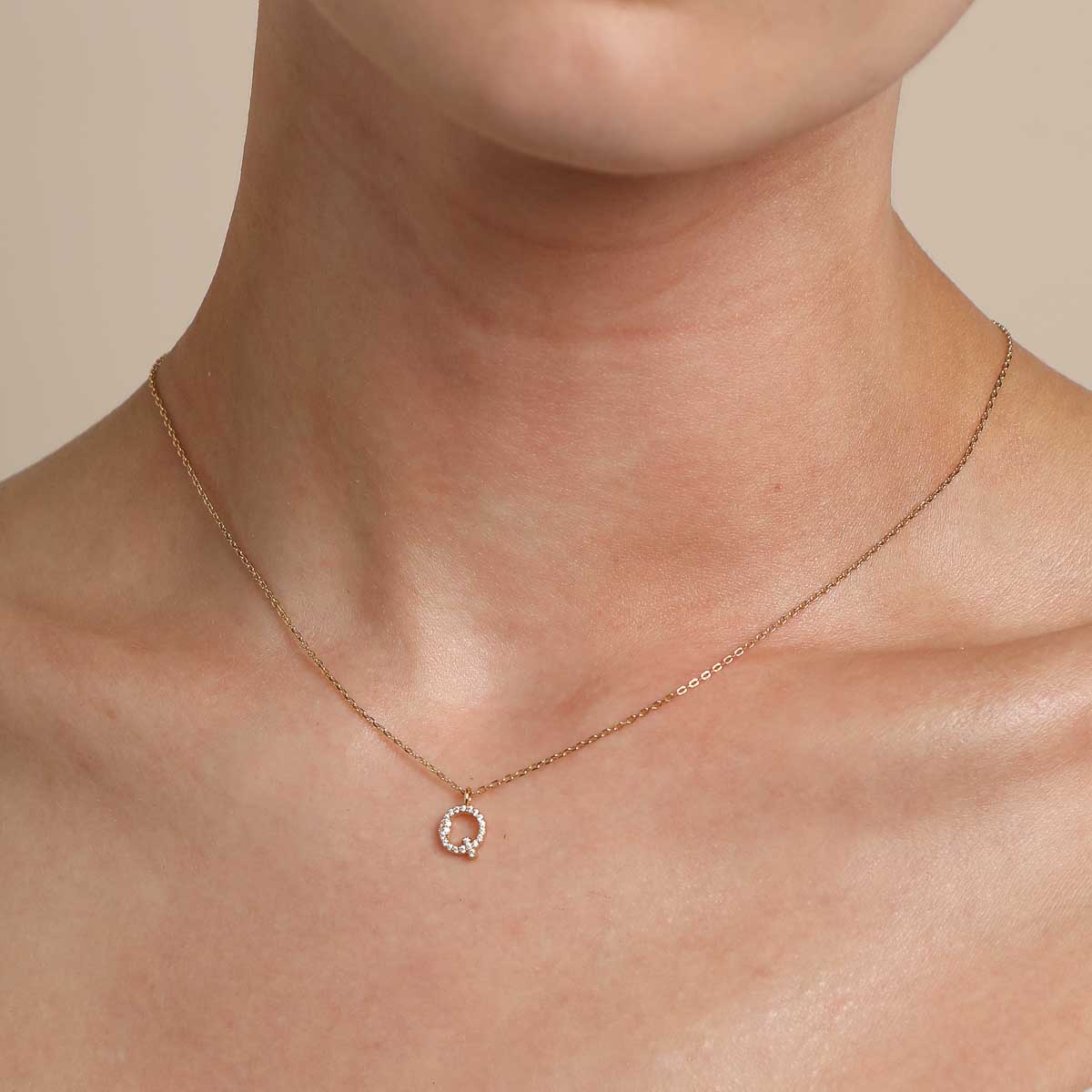 Q Initial Pavé Pendant Necklace in Gold - Image 2