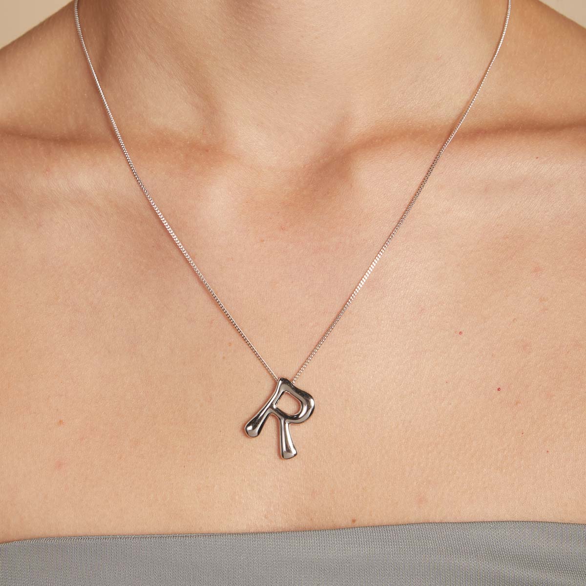 R Initial Bold Pendant Necklace in Silver - Image 2