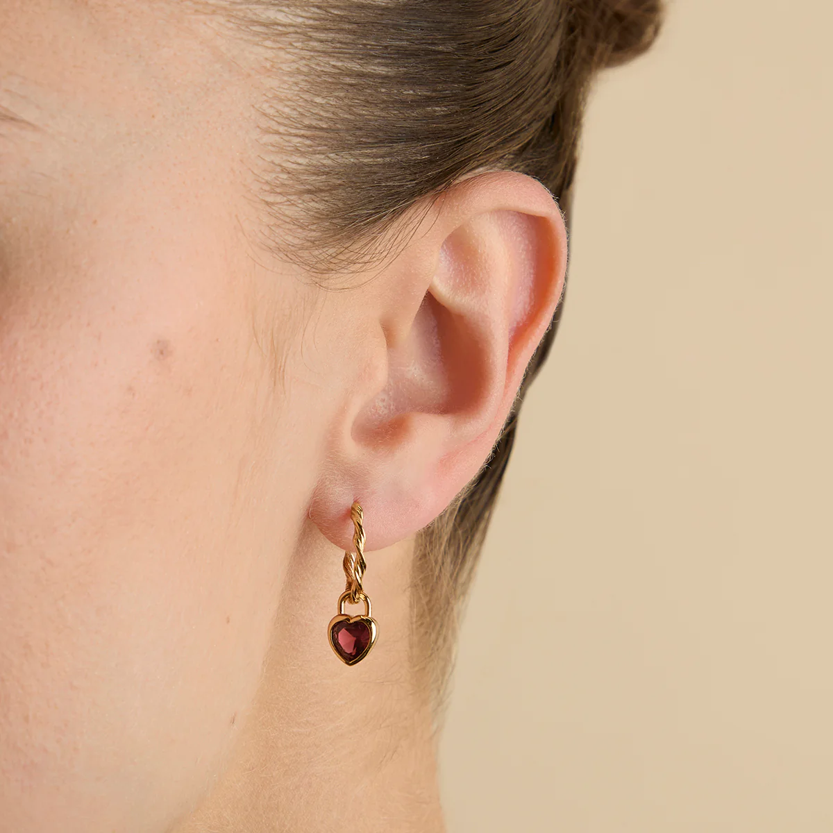 Red Heart Clip Charm in Gold - Image 4