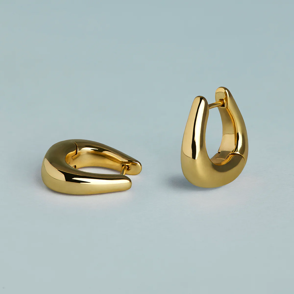 Saddle Small Hoops in Gold - Image 6
