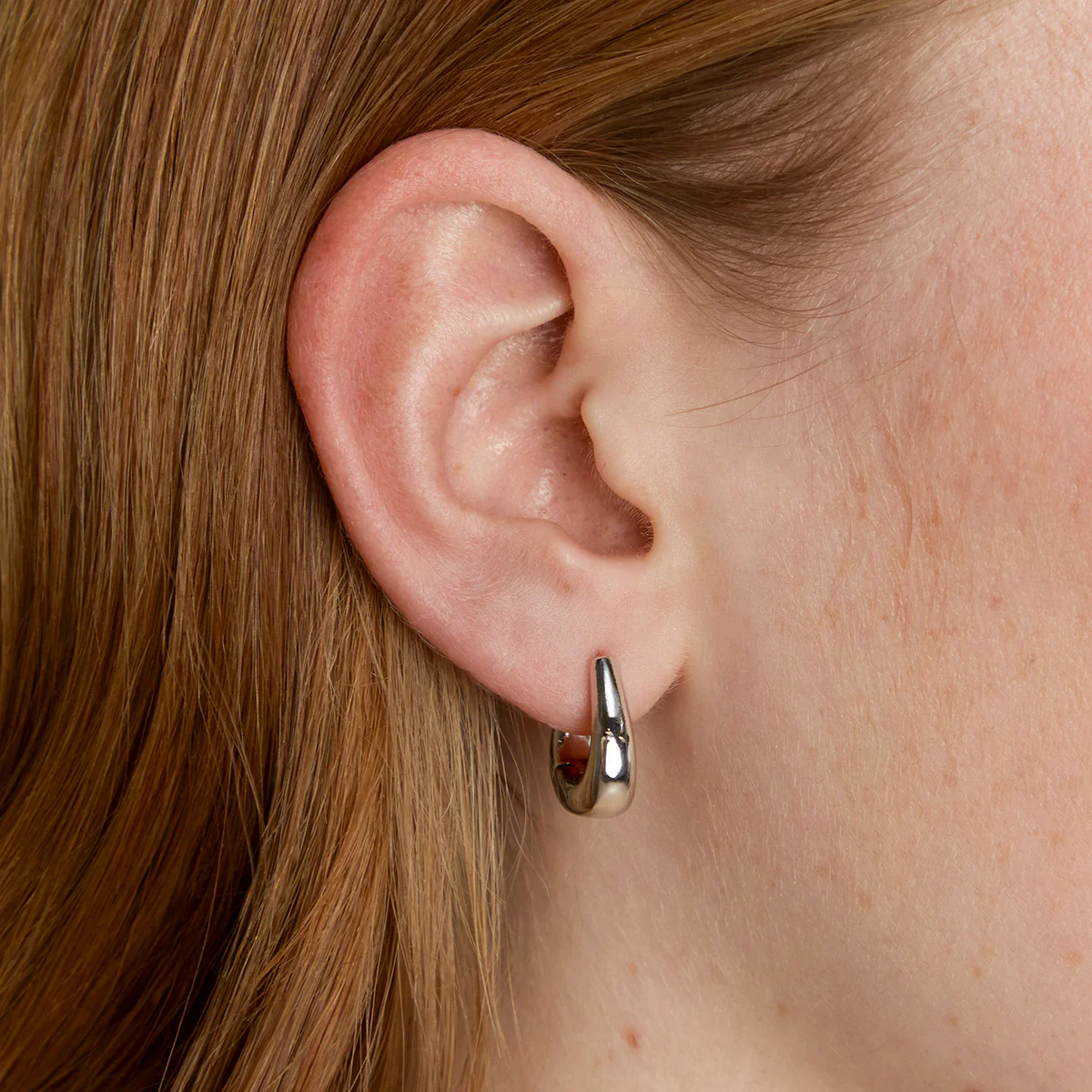 Saddle Small Hoops in Silver - Image 2