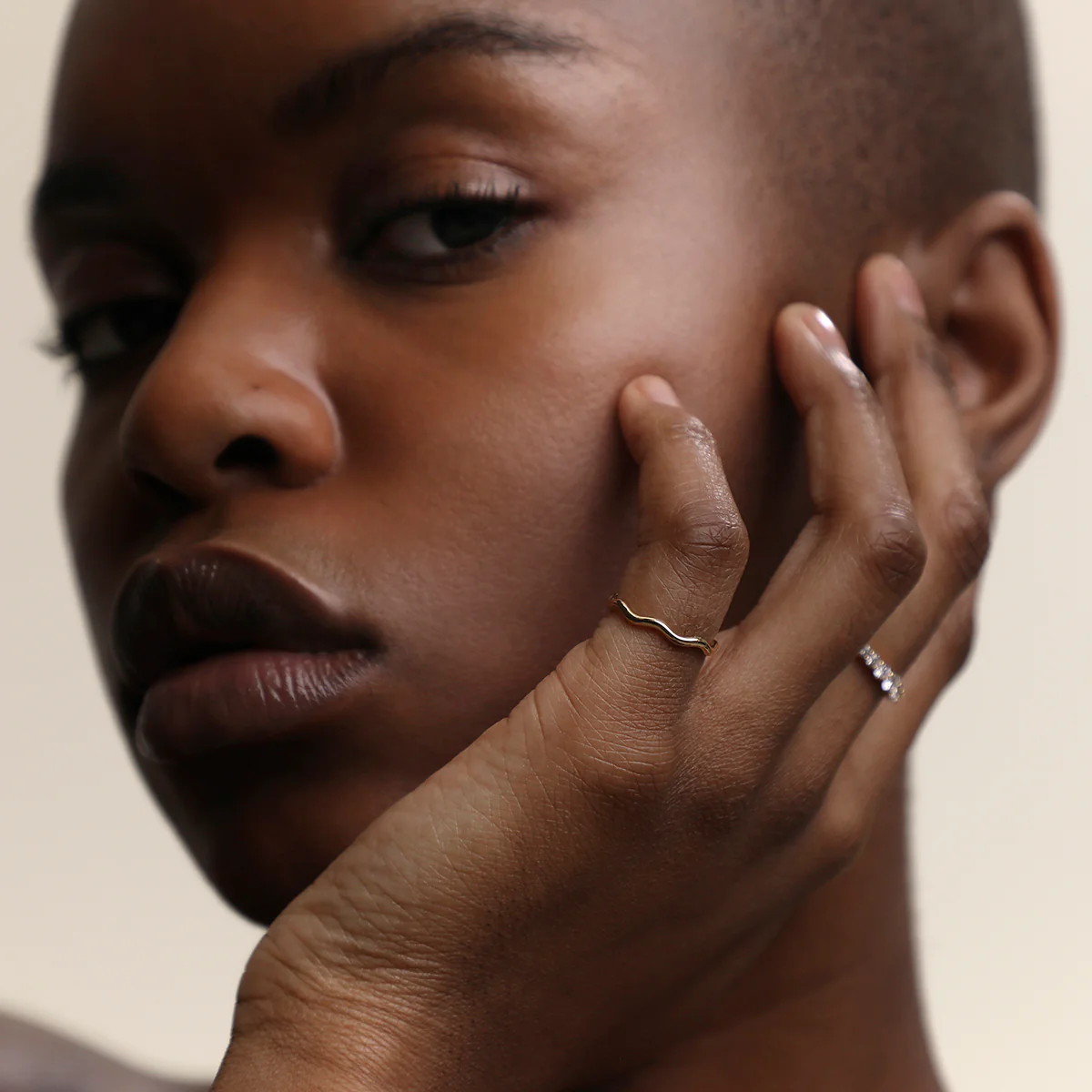 Scalloped Band Ring in Solid Gold - Image 3