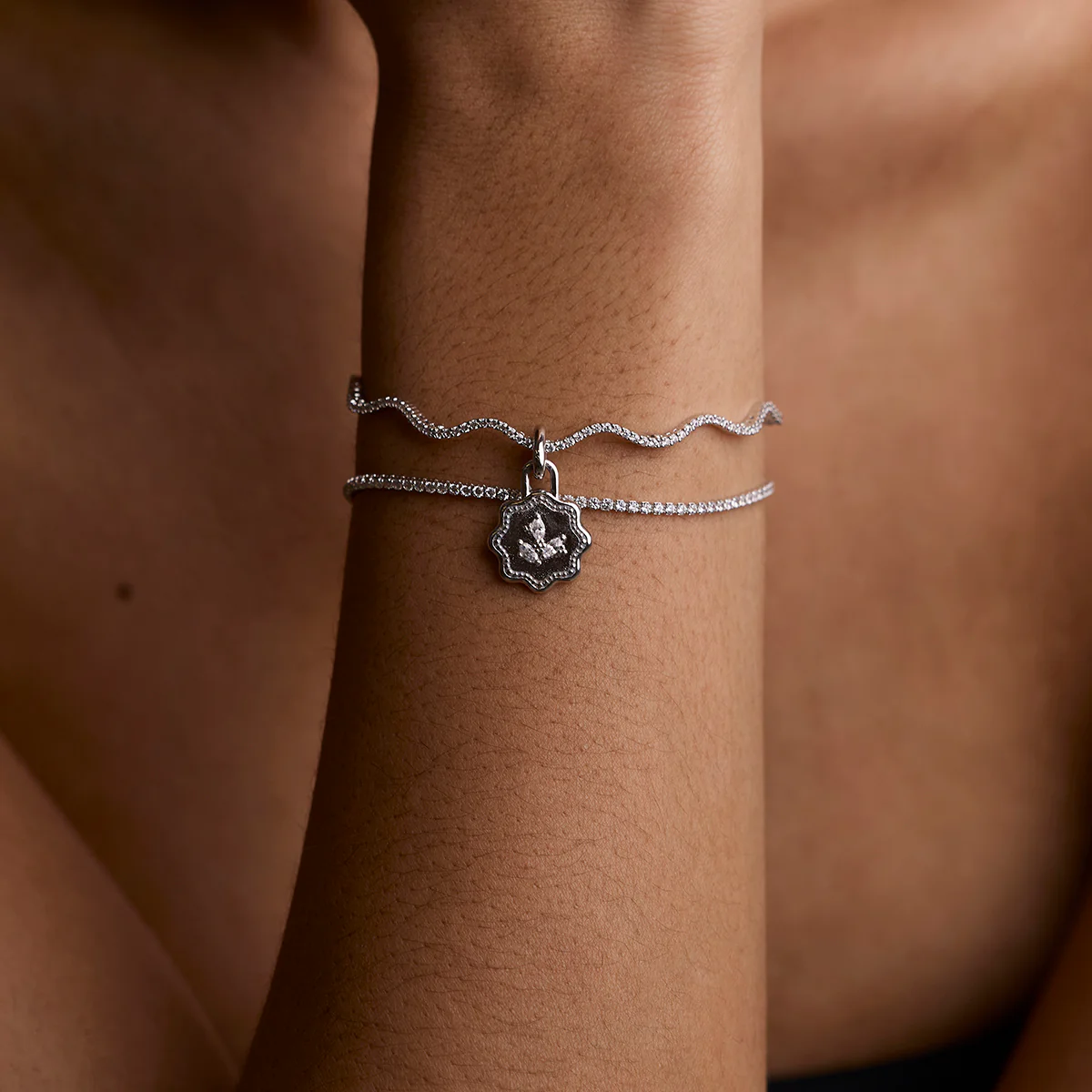Scalloped Coin Clip Charm in Silver - Image 5