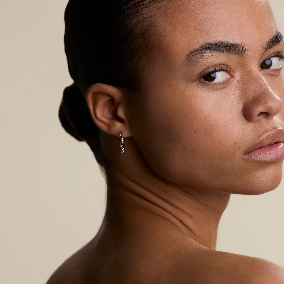 Scalloped Crystal Medium Hoops in Silver - Image 5