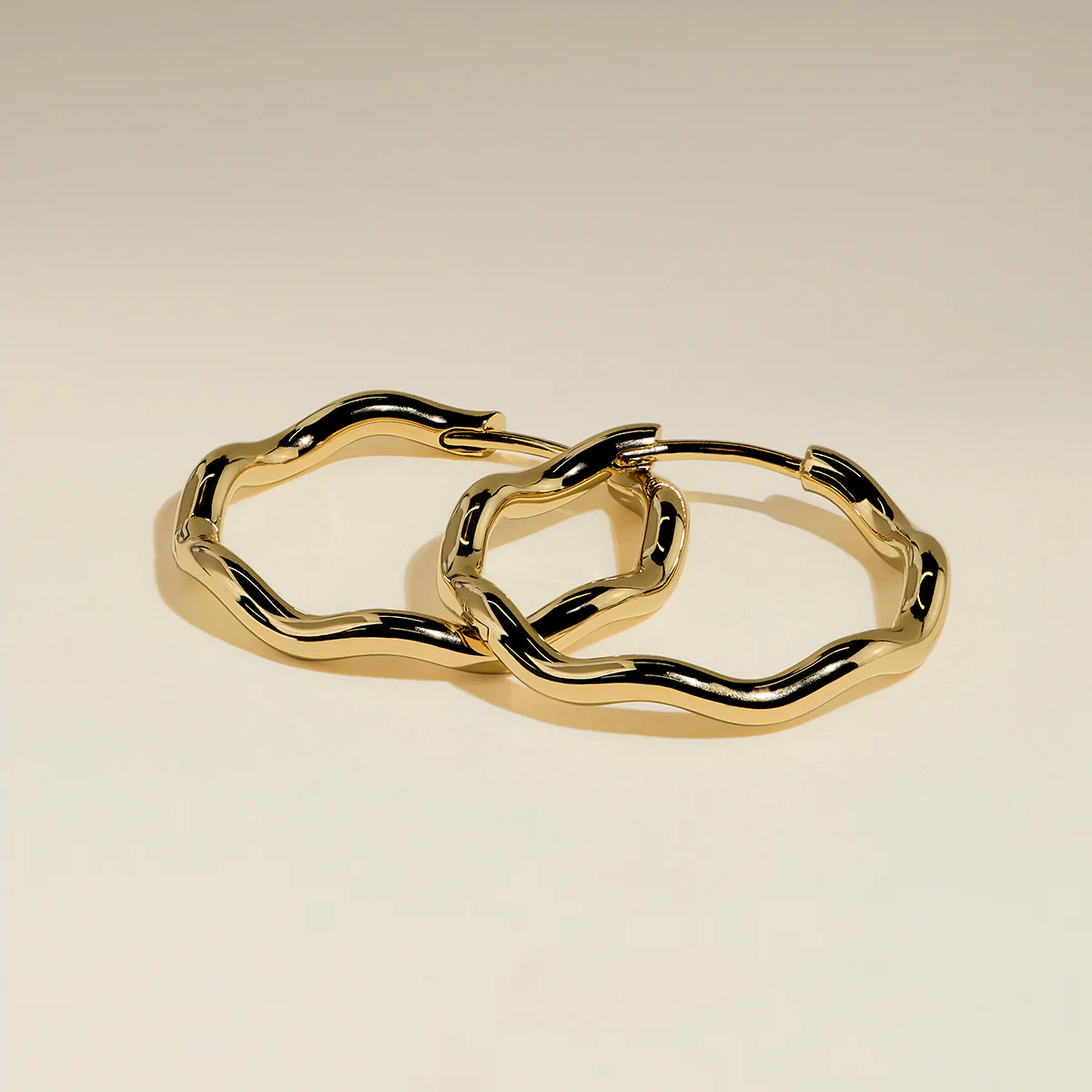Scalloped Large Hoops in Gold - Image 4