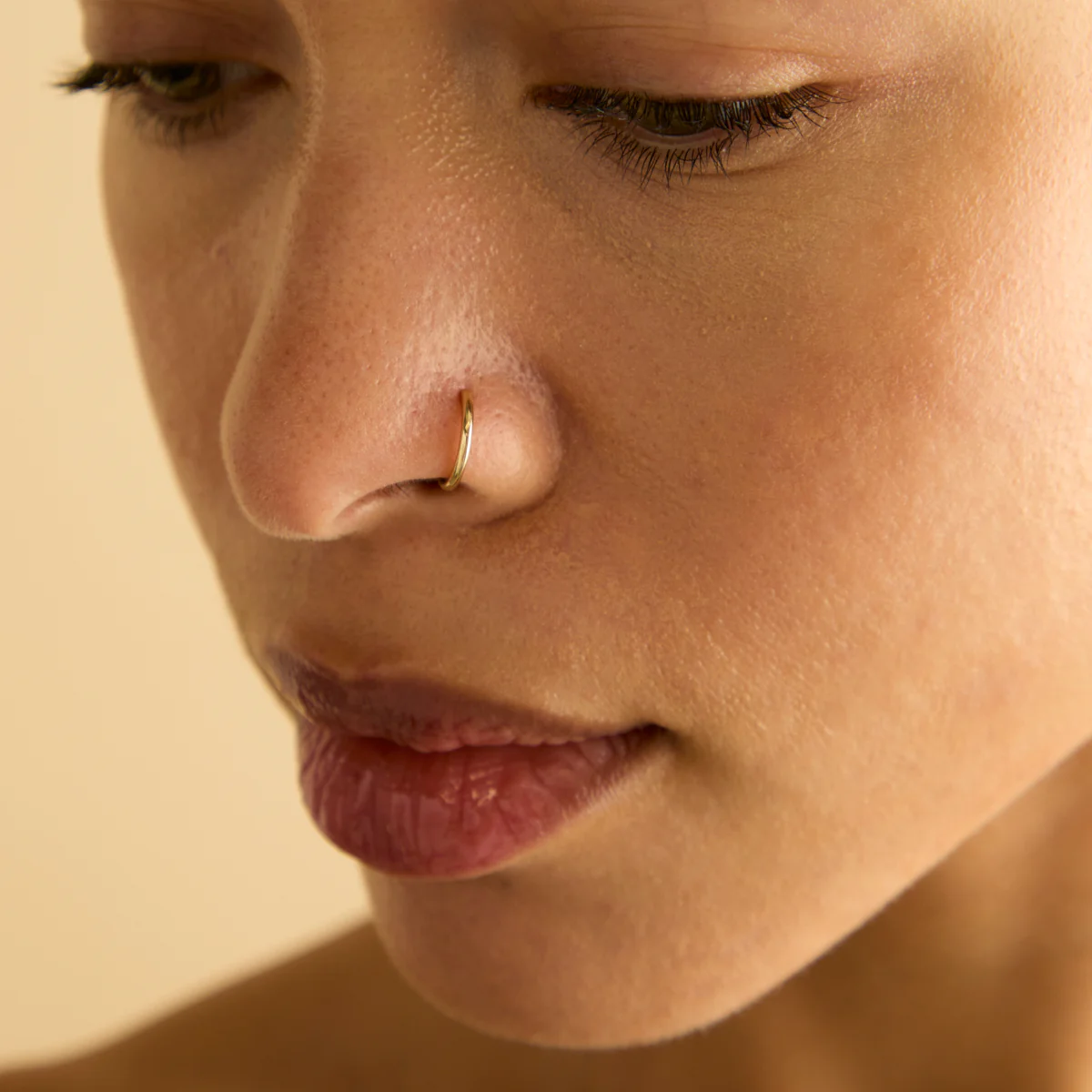 Seamless Hoop 1.2mm in Solid Gold - Image 6