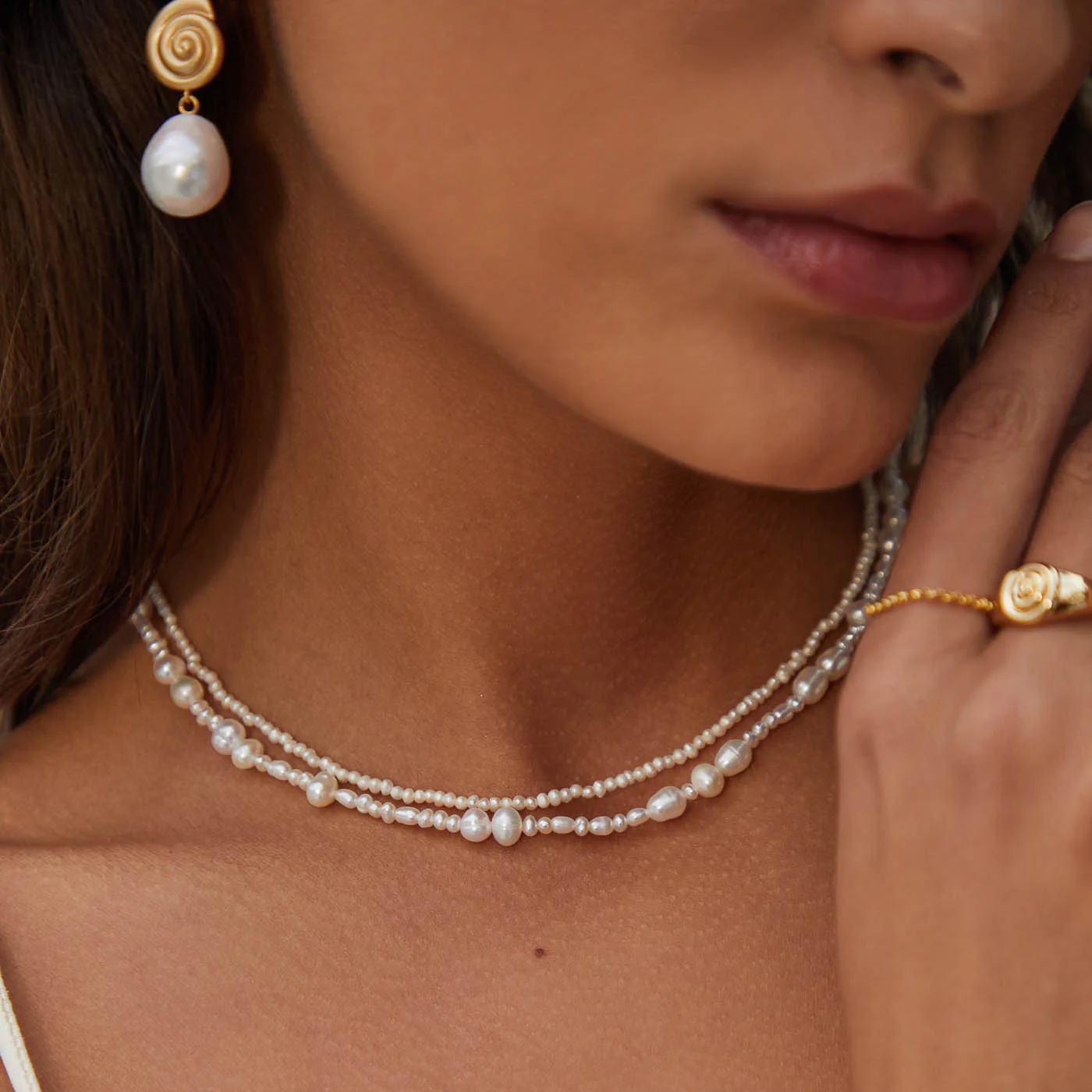 Serenity Pearl Beaded Necklace in Gold - Image 6