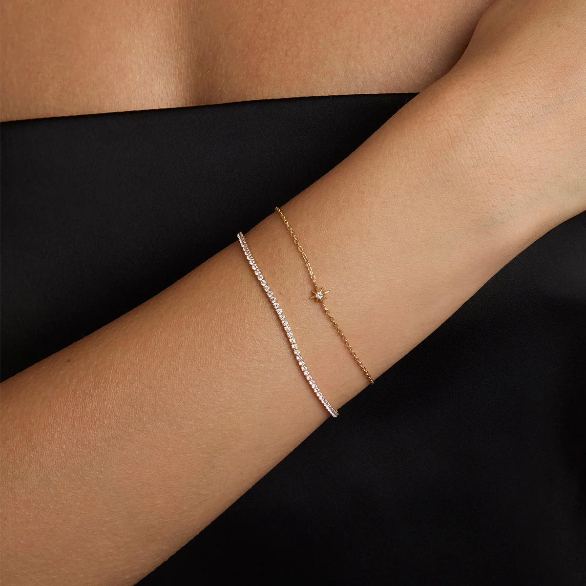 Shooting Star Pendant Bracelet in Gold - Image 3