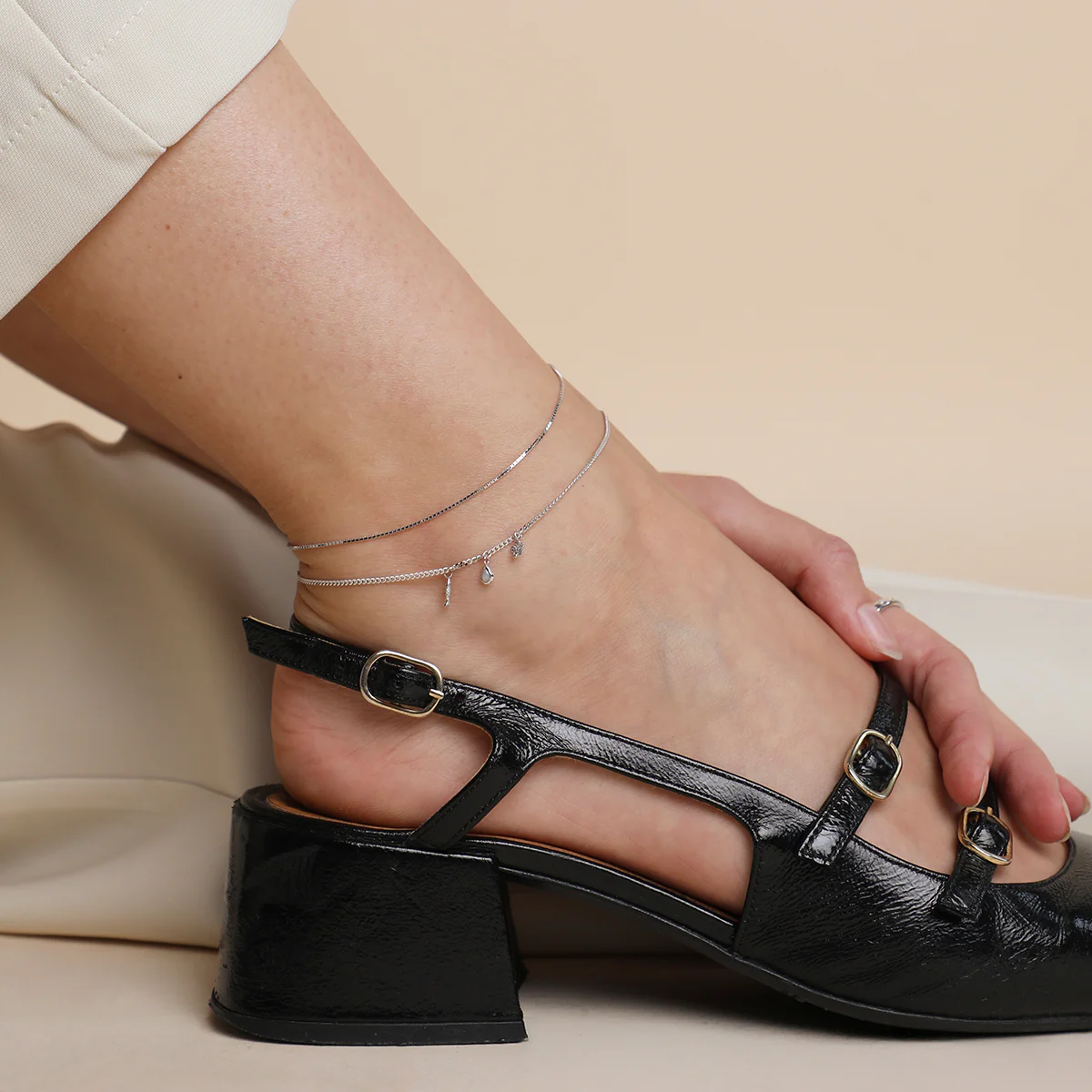 Shoreditch Chain Anklet in Solid White Gold - Image 3