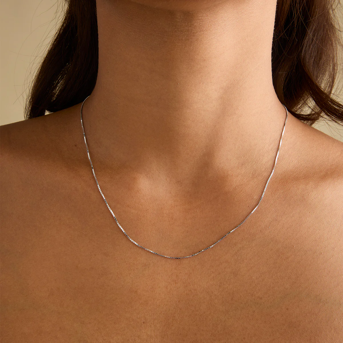 Shoreditch Chain Necklace in Solid White Gold - Image 2