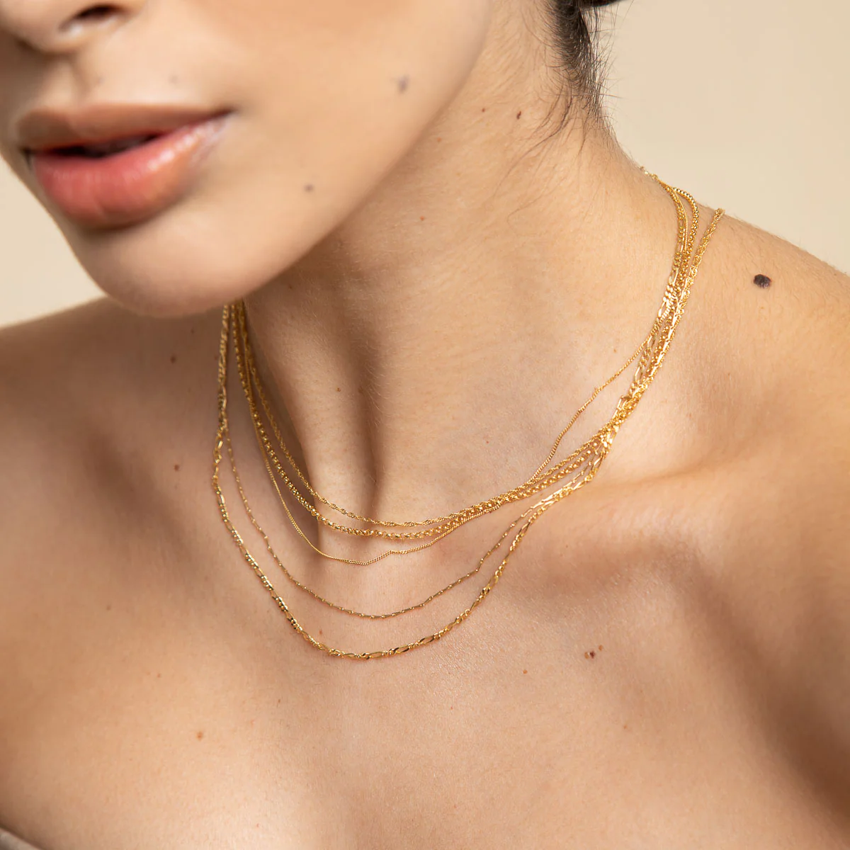 Soho Chain Necklace in Solid Gold - Image 4