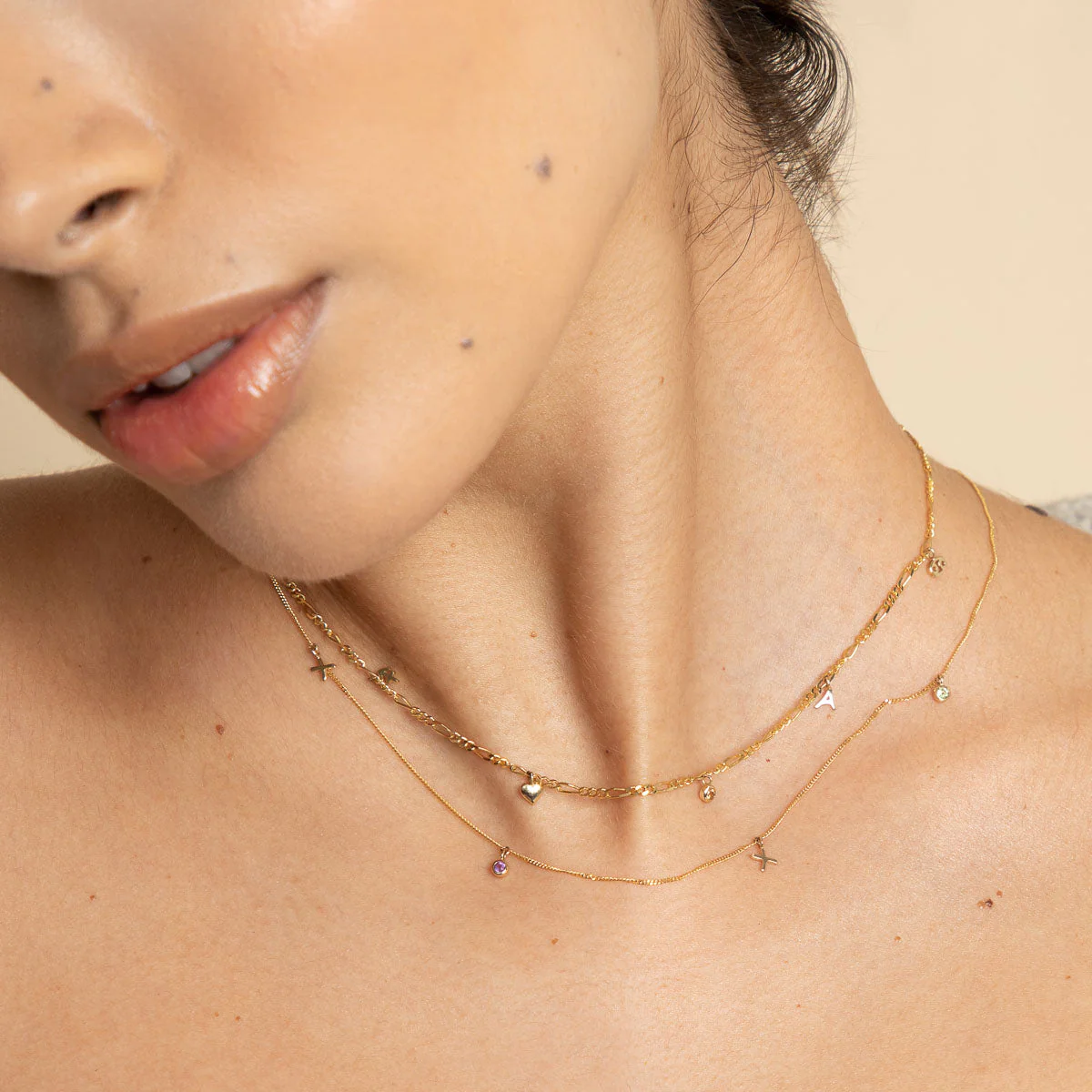 Soho Story Chain Necklace in Solid Gold - Image 5