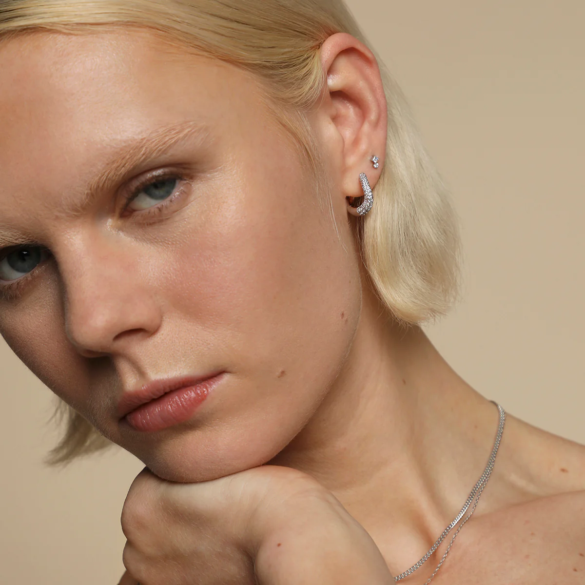Square Crystal Double Titanium Piercing Stud in Platinum - Image 4