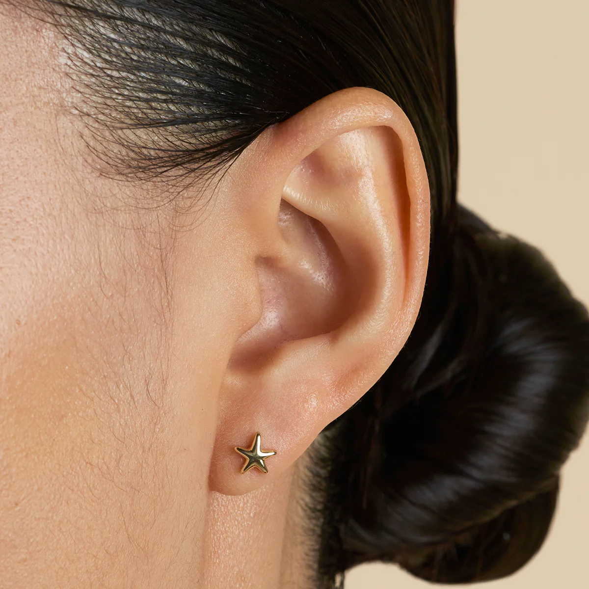 Star Large Piercing Stud in Solid Gold - Image 2