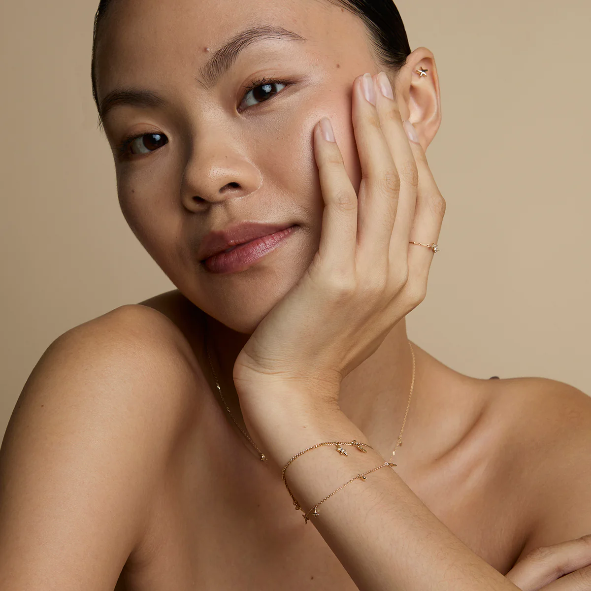 Star Large Piercing Stud in Solid Gold - Image 5