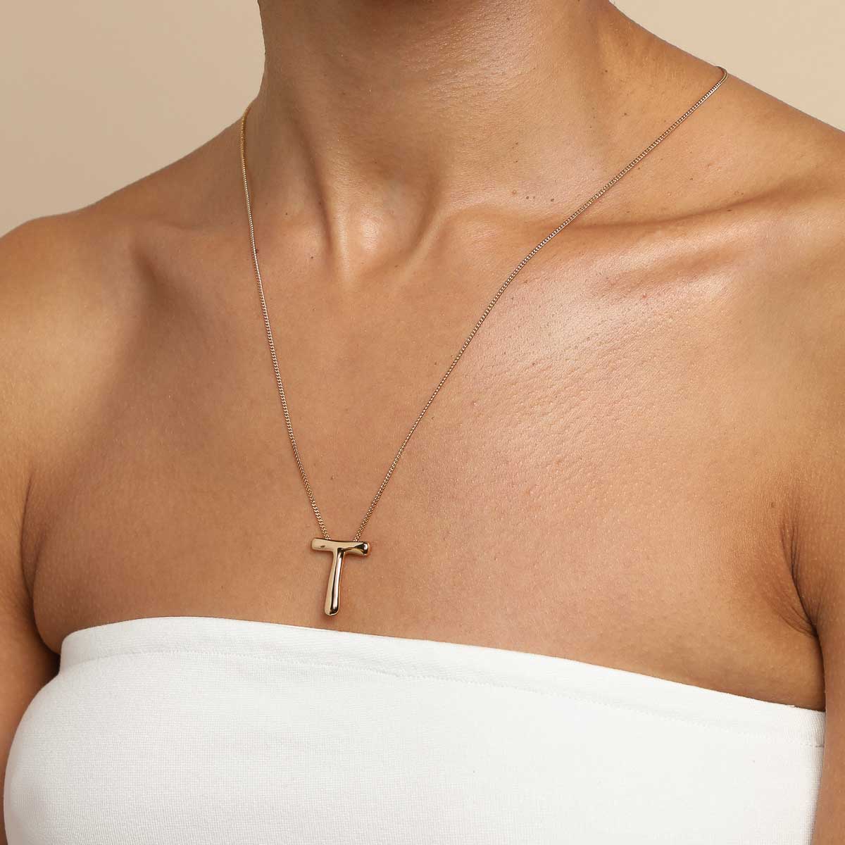 T Initial Bold Pendant Necklace in Gold - Image 2