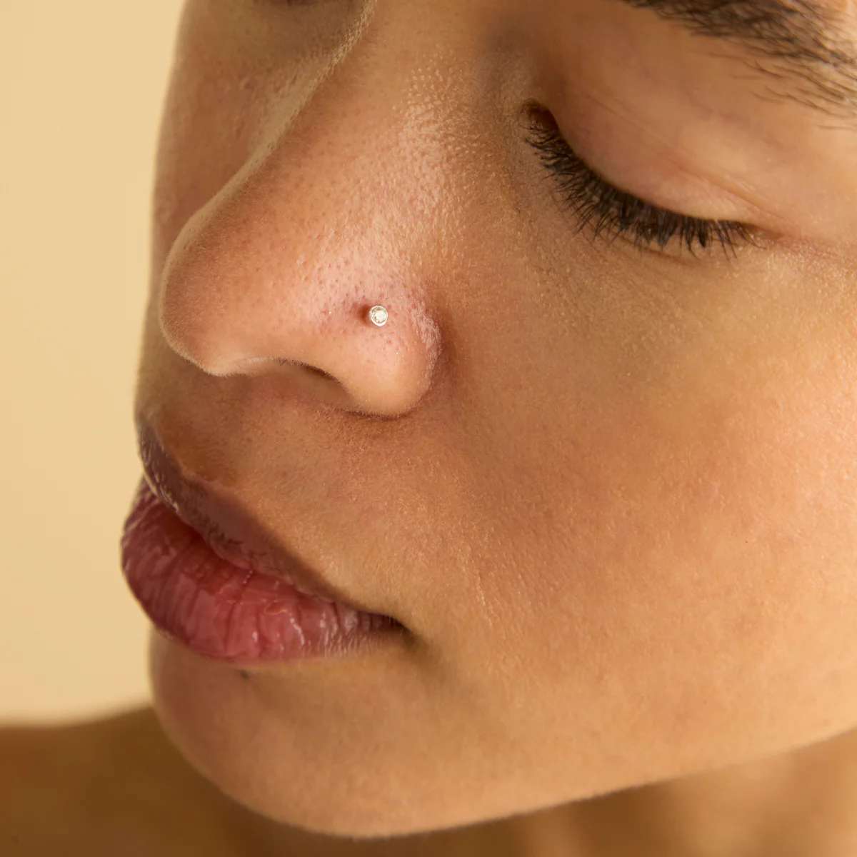 Topaz Gem Piercing Stud in Solid White Gold - Image 5