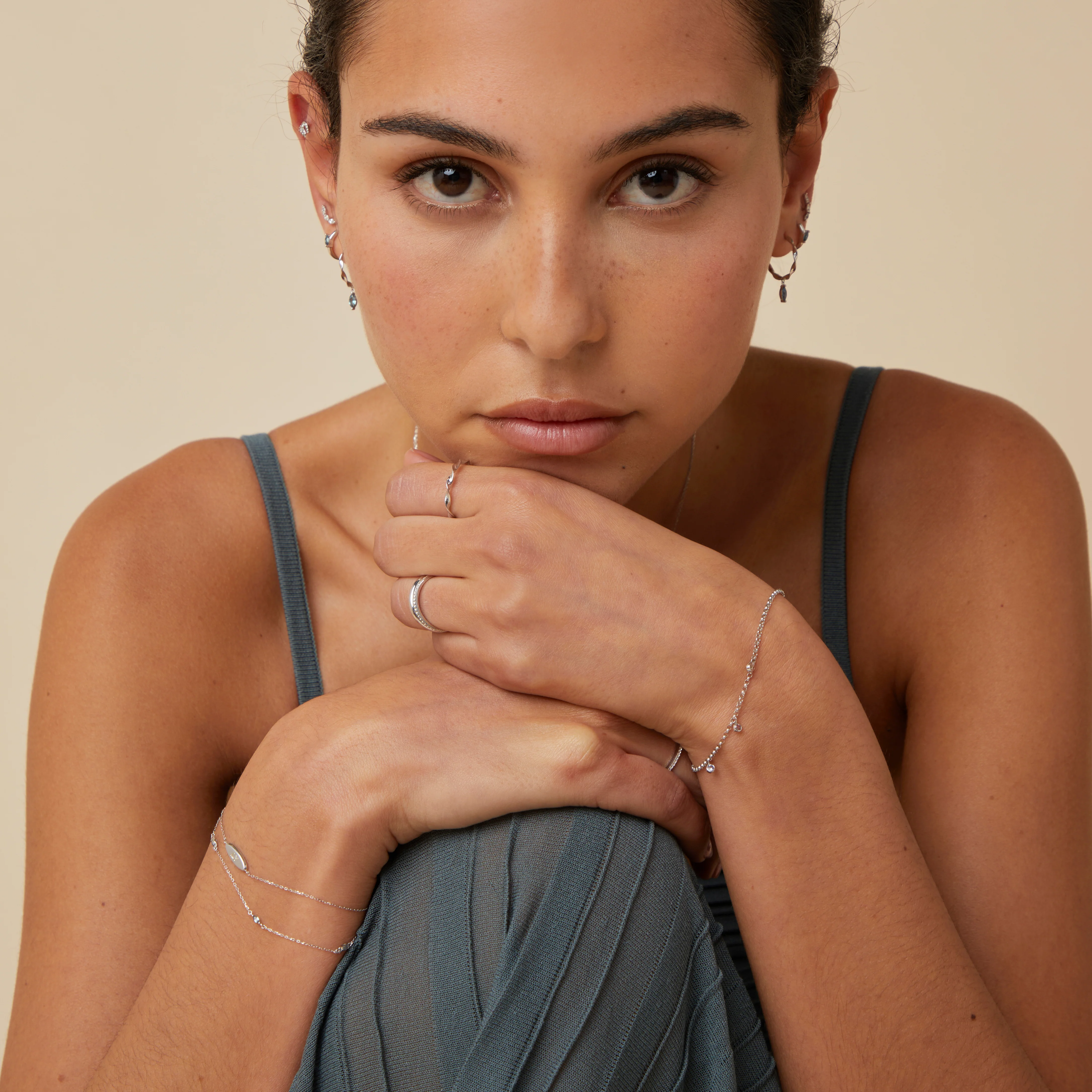 Twist Band Ring in Solid White Gold - Image 5