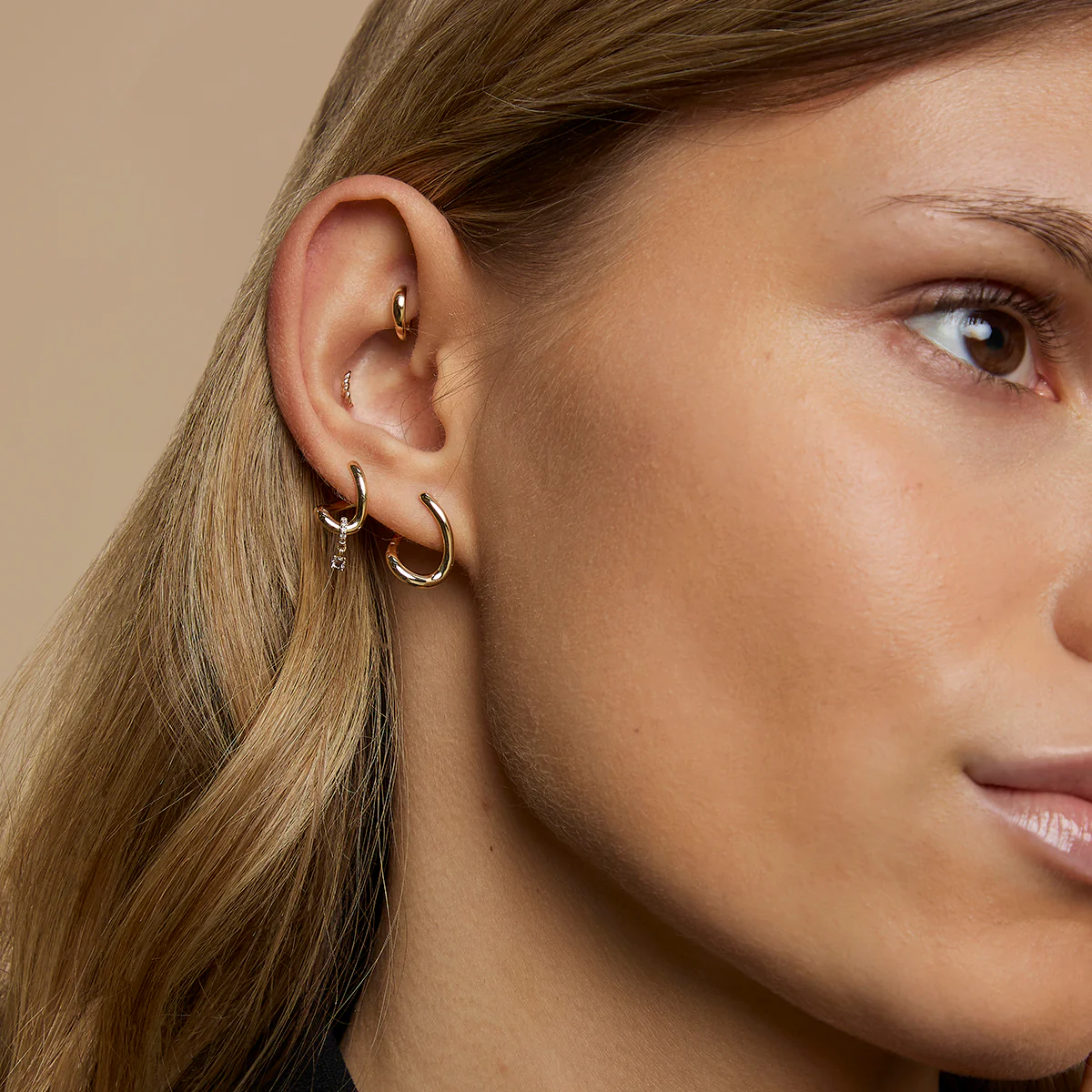 Twisted Rope Curved Piercing Stud in Solid Gold - Image 4