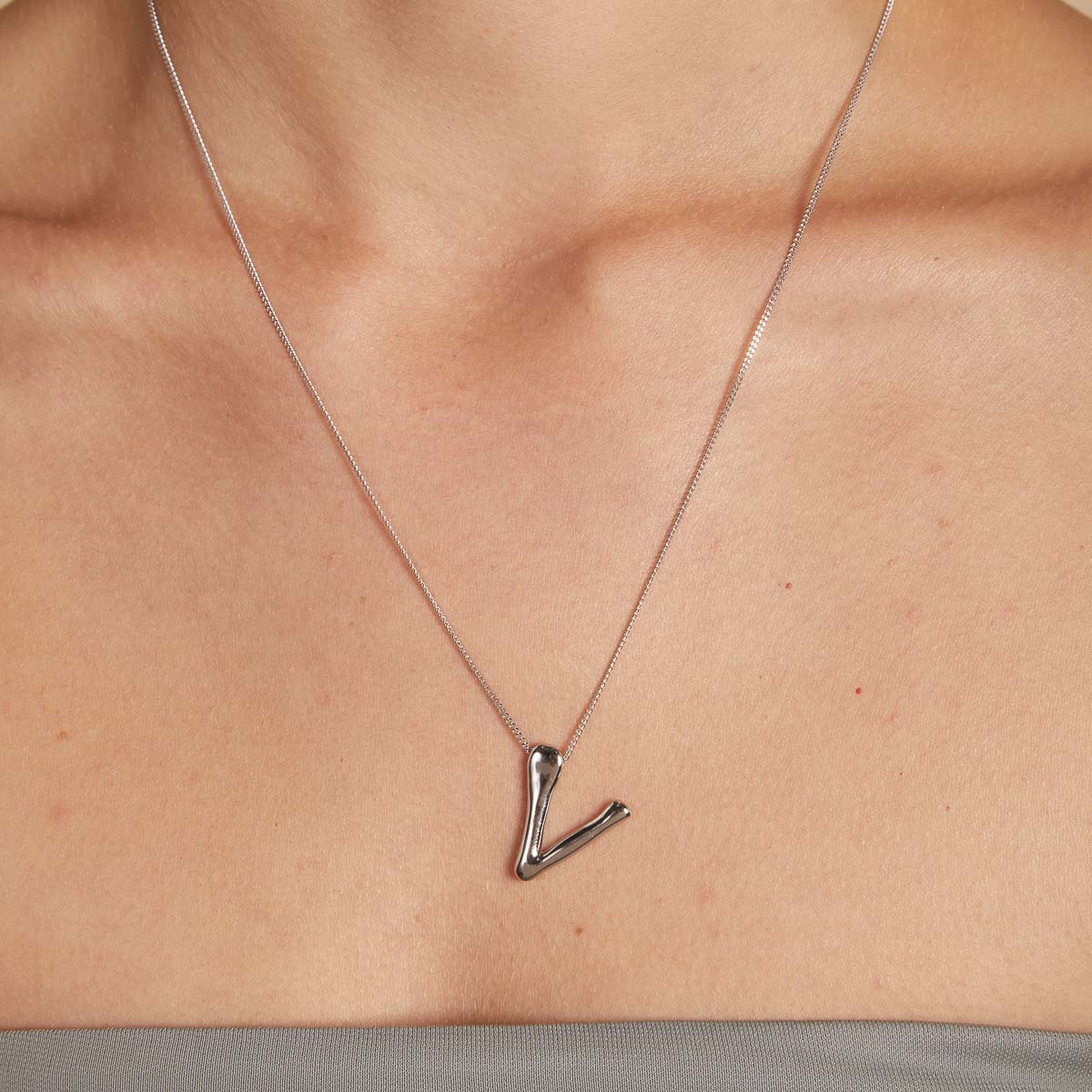 V Initial Bold Pendant Necklace in Silver - Image 2