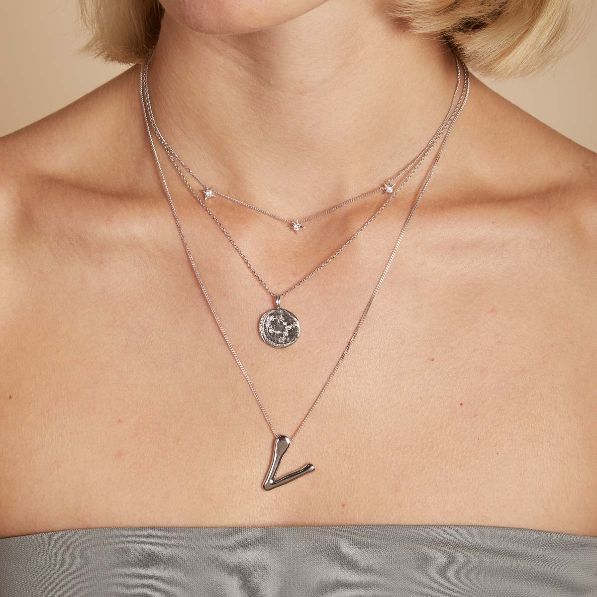 V Initial Bold Pendant Necklace in Silver - Image 3