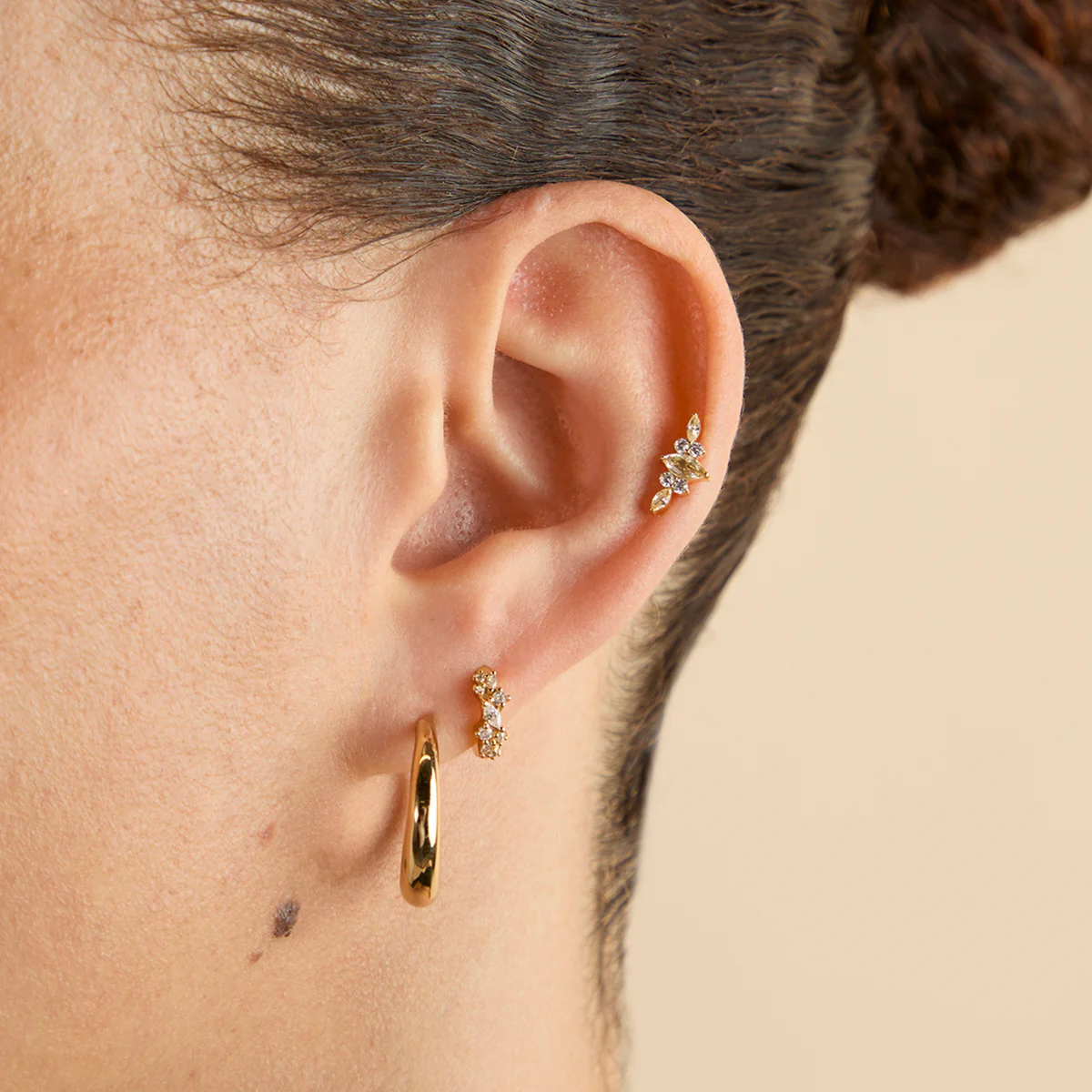 Yellow Cluster Titanium Piercing Stud in Gold - Image 4