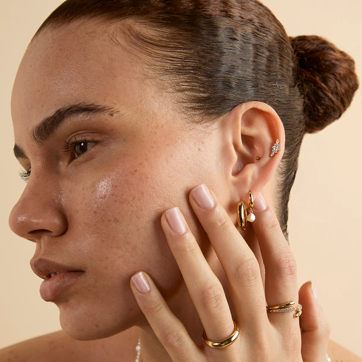 Yellow Cluster Titanium Piercing Stud in Gold - Image 7