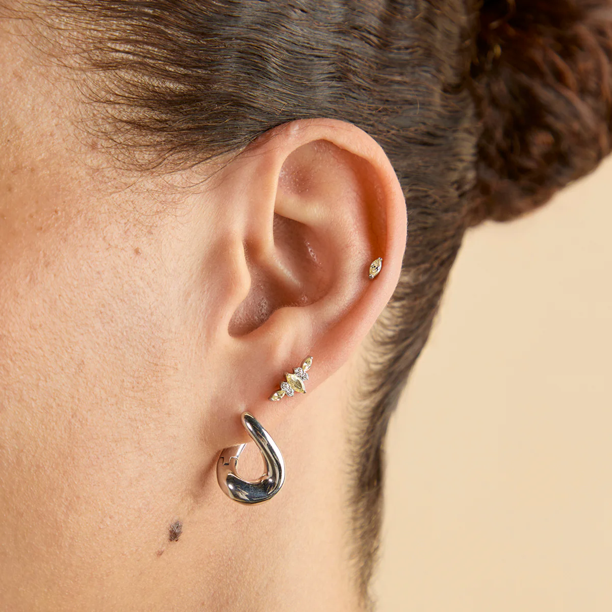Yellow Crystal Titanium Piercing Stud in Platinum - Image 3